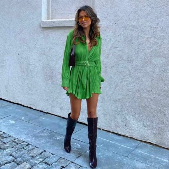 Green Pleated Button Front Dress - Picture 2 of 6